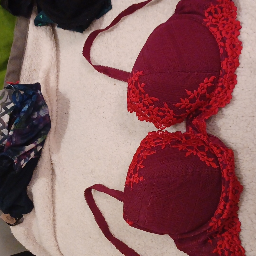 Wacoal 32DD bra